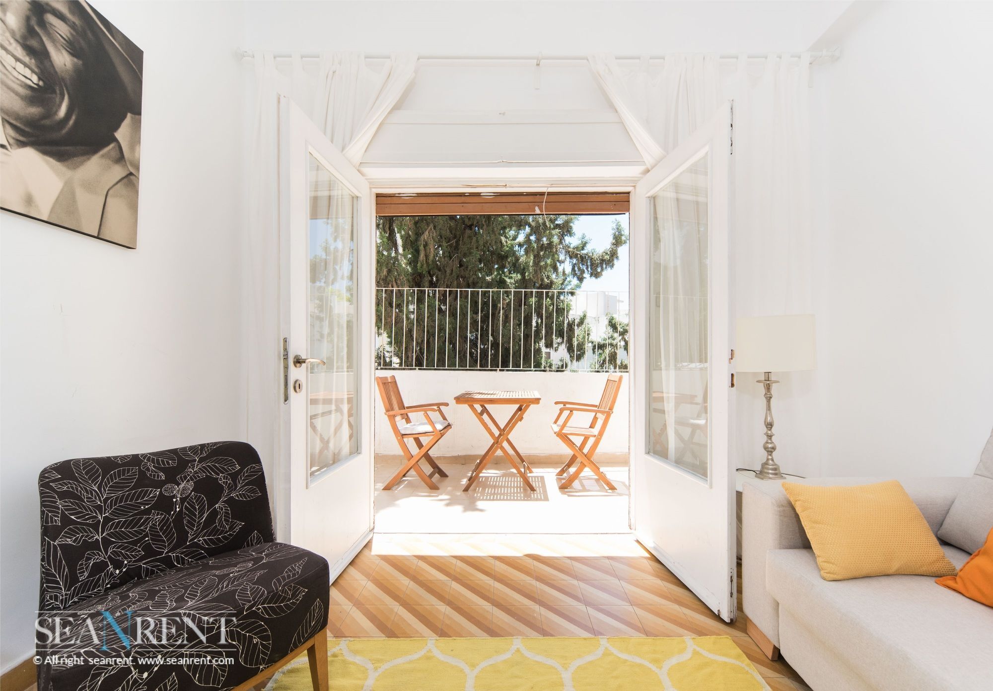 Charming 2Bd Apt W/ Balcony By Sea N' Rent Tel Aviv Bagian luar foto